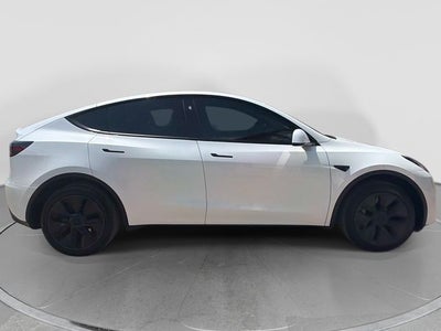 2025 Tesla Model Y Long Range