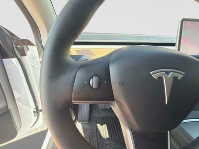 2025 Tesla Model Y Long Range