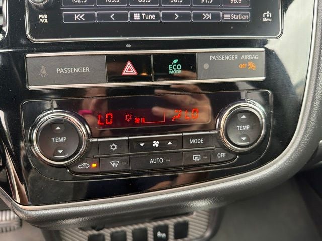 2019 Mitsubishi Outlander PHEV Base