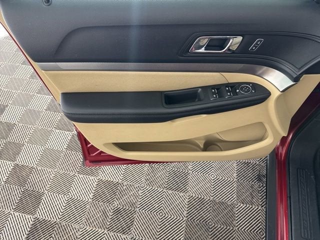 2017 Ford Explorer Base