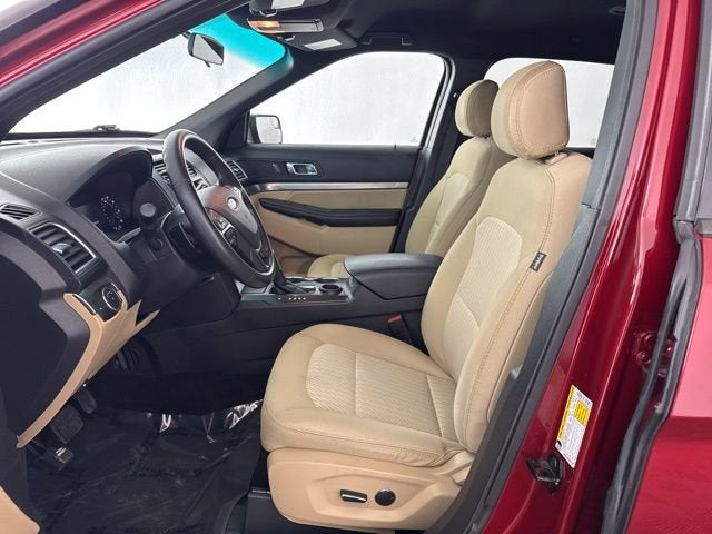 2017 Ford Explorer Base