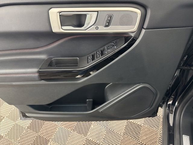 2024 Ford Explorer ST-Line