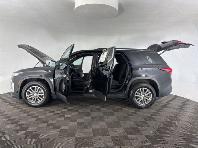 2022 Chevrolet Traverse LT Cloth