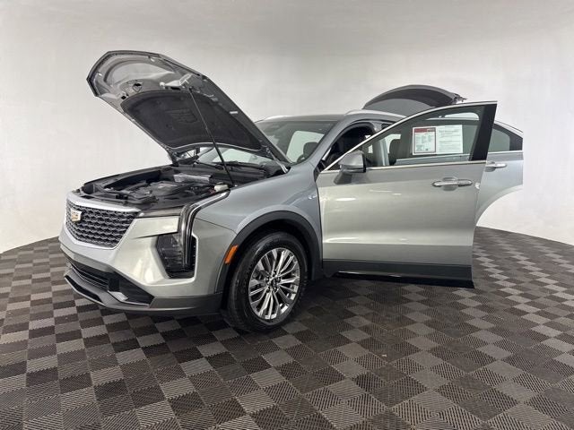 2024 Cadillac XT4 AWD Premium Luxury