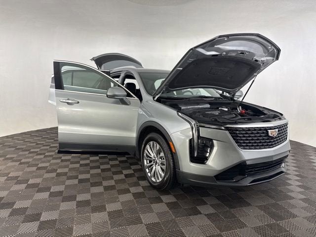 2024 Cadillac XT4 AWD Premium Luxury