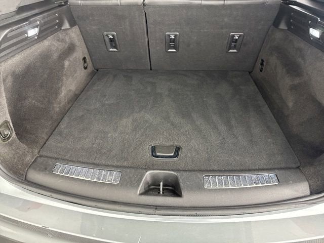 2024 Cadillac XT4 AWD Premium Luxury