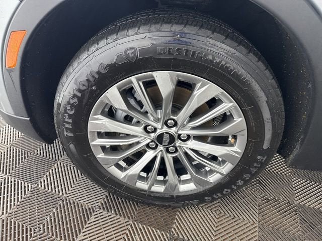 2024 Cadillac XT4 AWD Premium Luxury