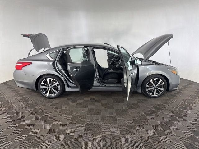 2016 Nissan Altima 2.5 SR