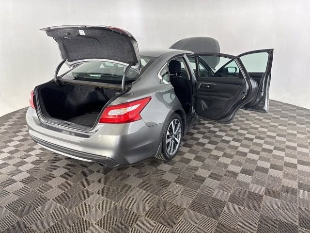 2016 Nissan Altima 2.5 SR