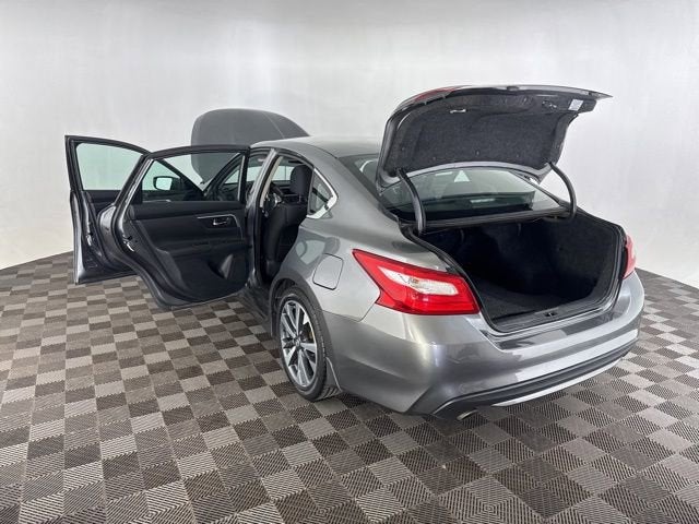 2016 Nissan Altima 2.5 SR