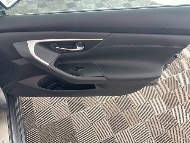 2016 Nissan Altima 2.5 SR