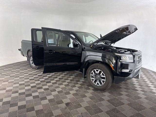 2024 Nissan Frontier SL