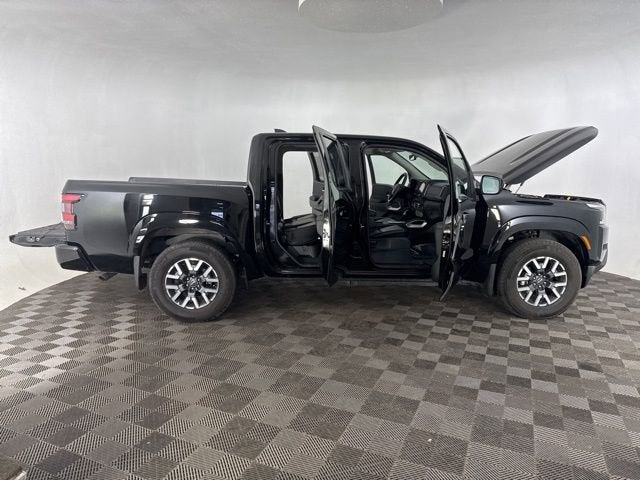 2024 Nissan Frontier SL