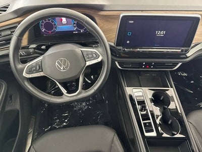 2024 Volkswagen Atlas 2.0T SE w/Technology