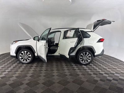 2019 Toyota RAV4 XLE Premium