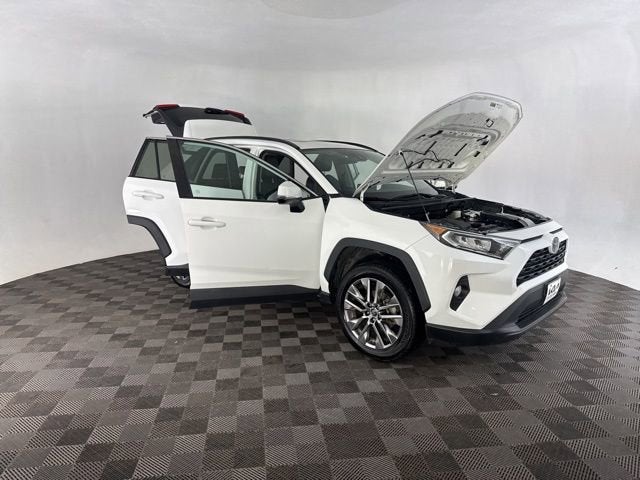 2019 Toyota RAV4 XLE Premium