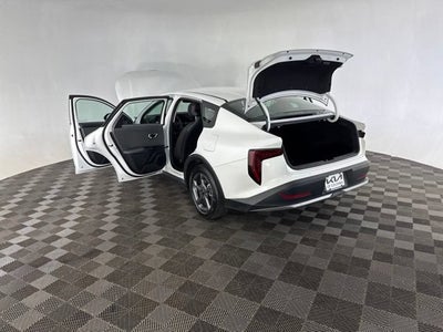 2025 Kia K4 LXS