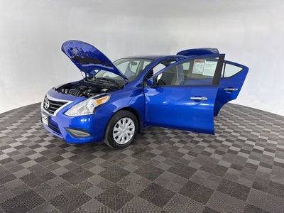 2016 Nissan Versa SV