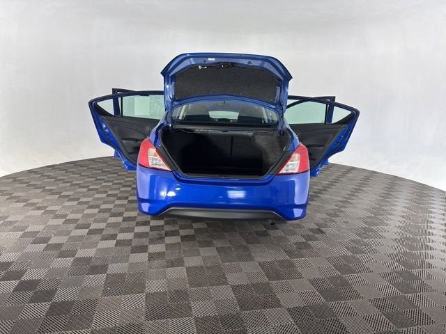 2016 Nissan Versa SV