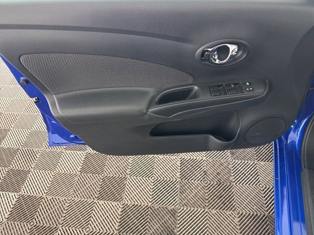 2016 Nissan Versa SV