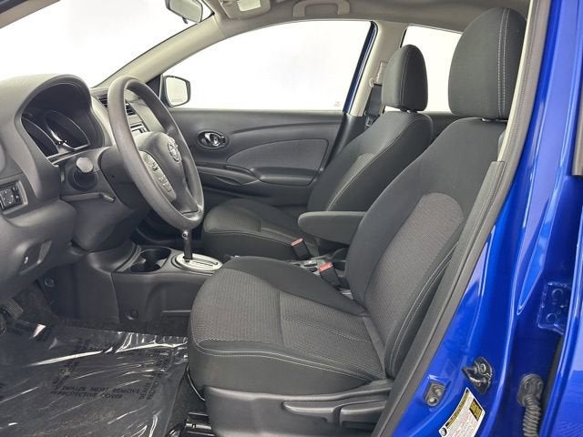 2016 Nissan Versa SV