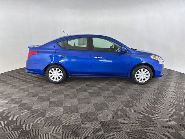 2016 Nissan Versa SV