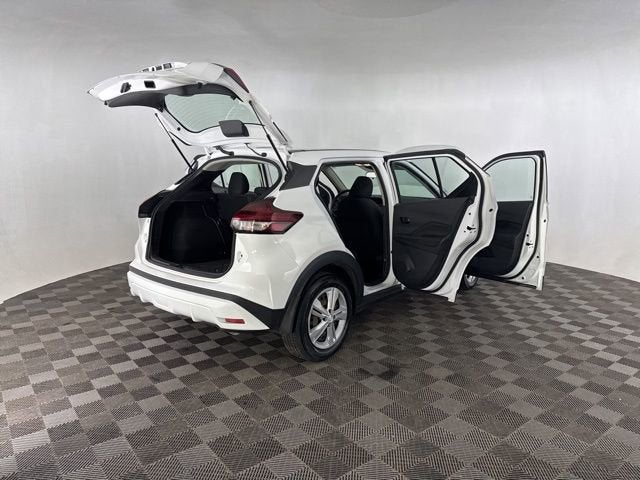 2022 Nissan Kicks S