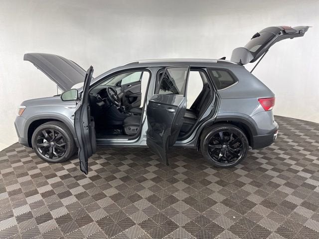 2023 Volkswagen Taos SE