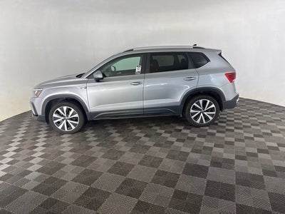 2022 Volkswagen Taos SE