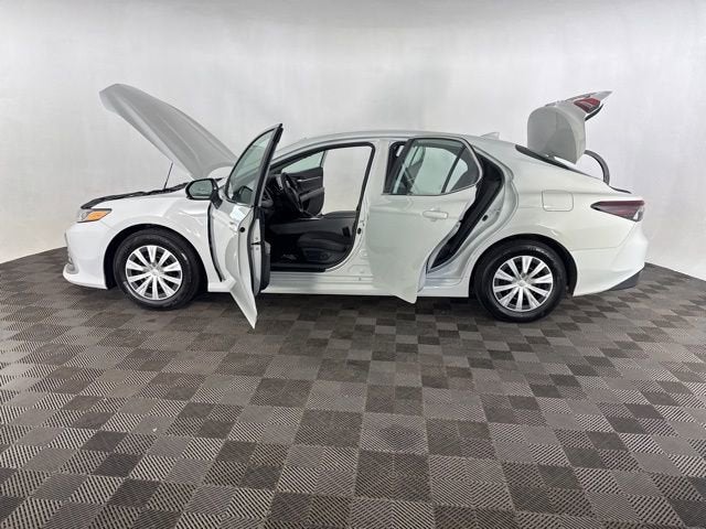 2023 Toyota Camry Hybrid LE