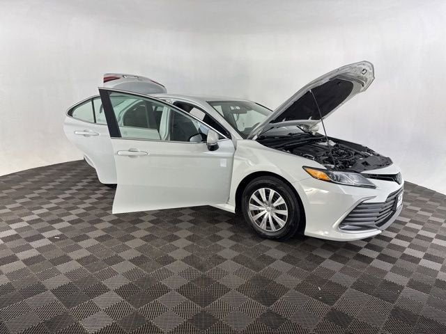 2023 Toyota Camry Hybrid LE