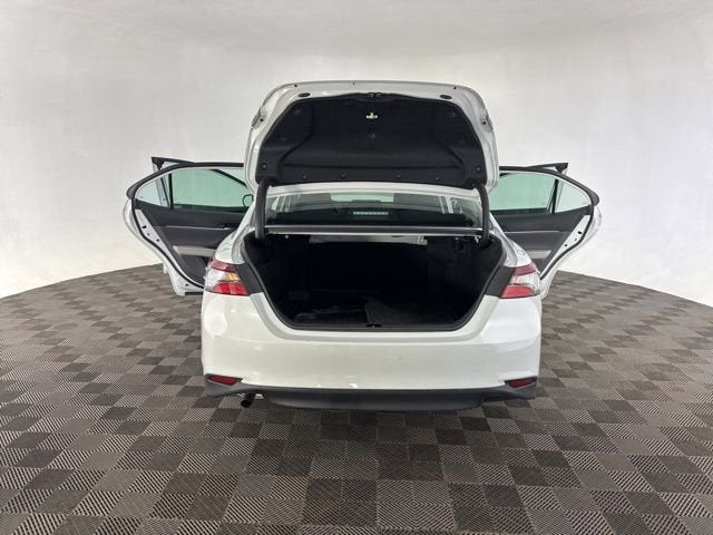 2023 Toyota Camry Hybrid LE