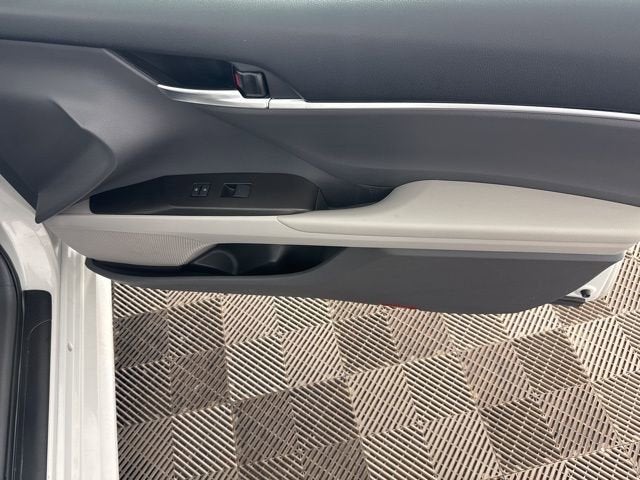 2023 Toyota Camry Hybrid LE