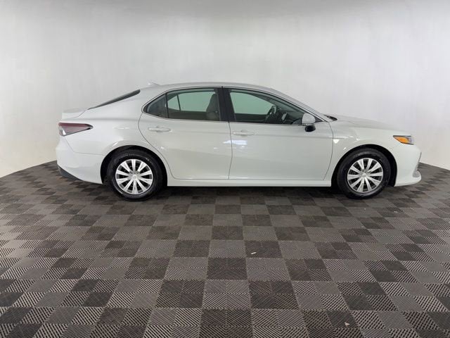 2023 Toyota Camry Hybrid LE