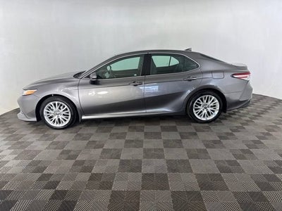 2020 Toyota Camry Hybrid XLE