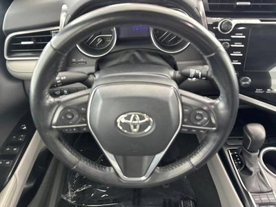 2020 Toyota Camry Hybrid XLE