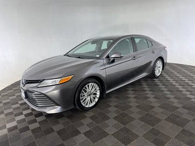 2020 Toyota Camry Hybrid XLE