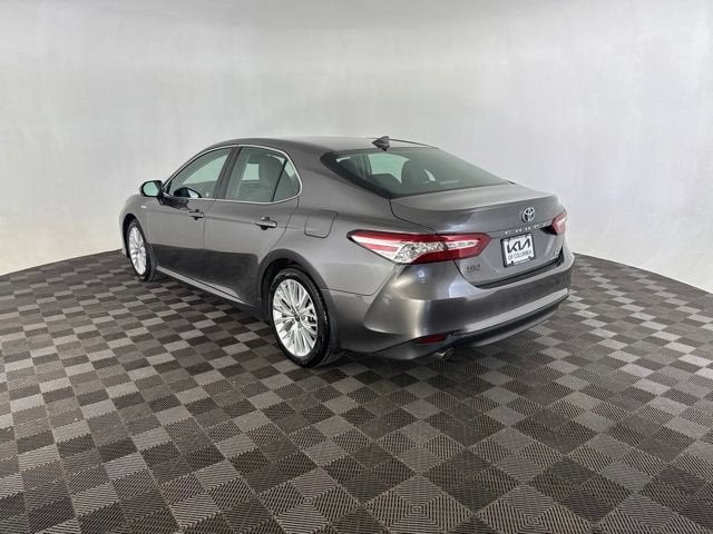 2020 Toyota Camry Hybrid XLE