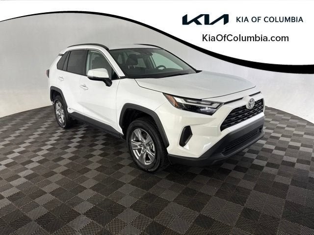 2025 Toyota RAV4 Hybrid XLE