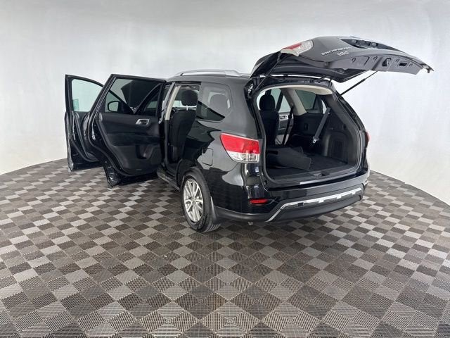2015 Nissan Pathfinder S