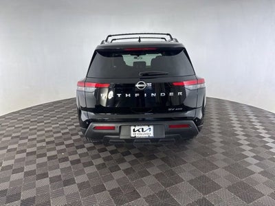 2024 Nissan Pathfinder SV