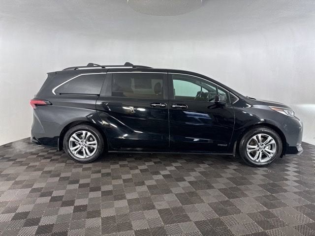 2021 Toyota Sienna XSE