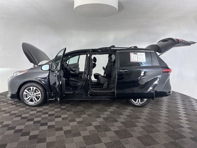 2021 Toyota Sienna XSE