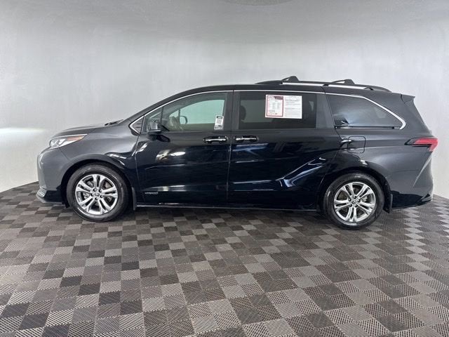2021 Toyota Sienna XSE