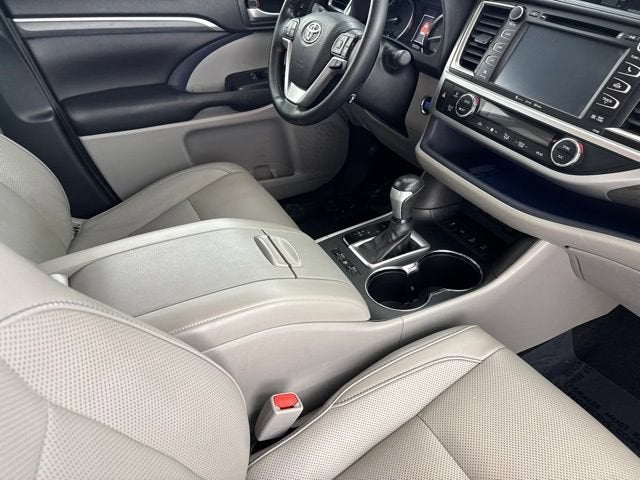 2018 Toyota Highlander Limited Platinum