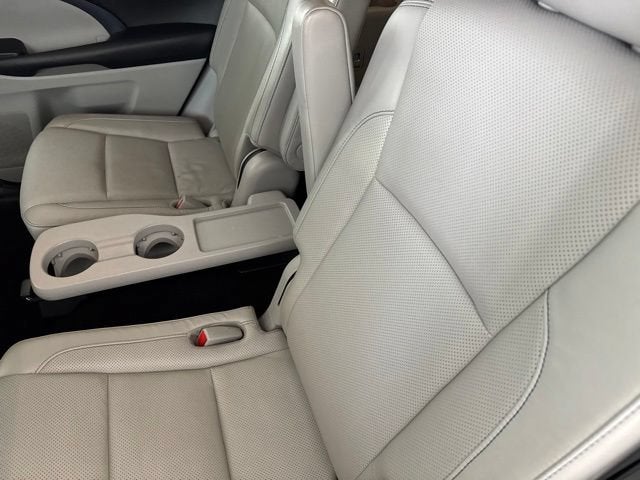 2018 Toyota Highlander Limited Platinum