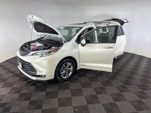 2021 Toyota Sienna Platinum