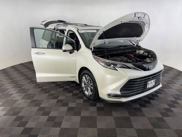 2021 Toyota Sienna Platinum