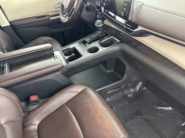 2021 Toyota Sienna Platinum