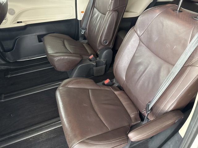 2021 Toyota Sienna Platinum